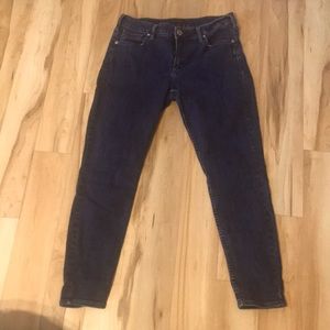 Avery Skinny Jeans —- Silvers